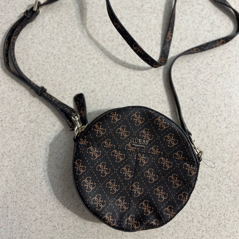 GUESS cross body NWT